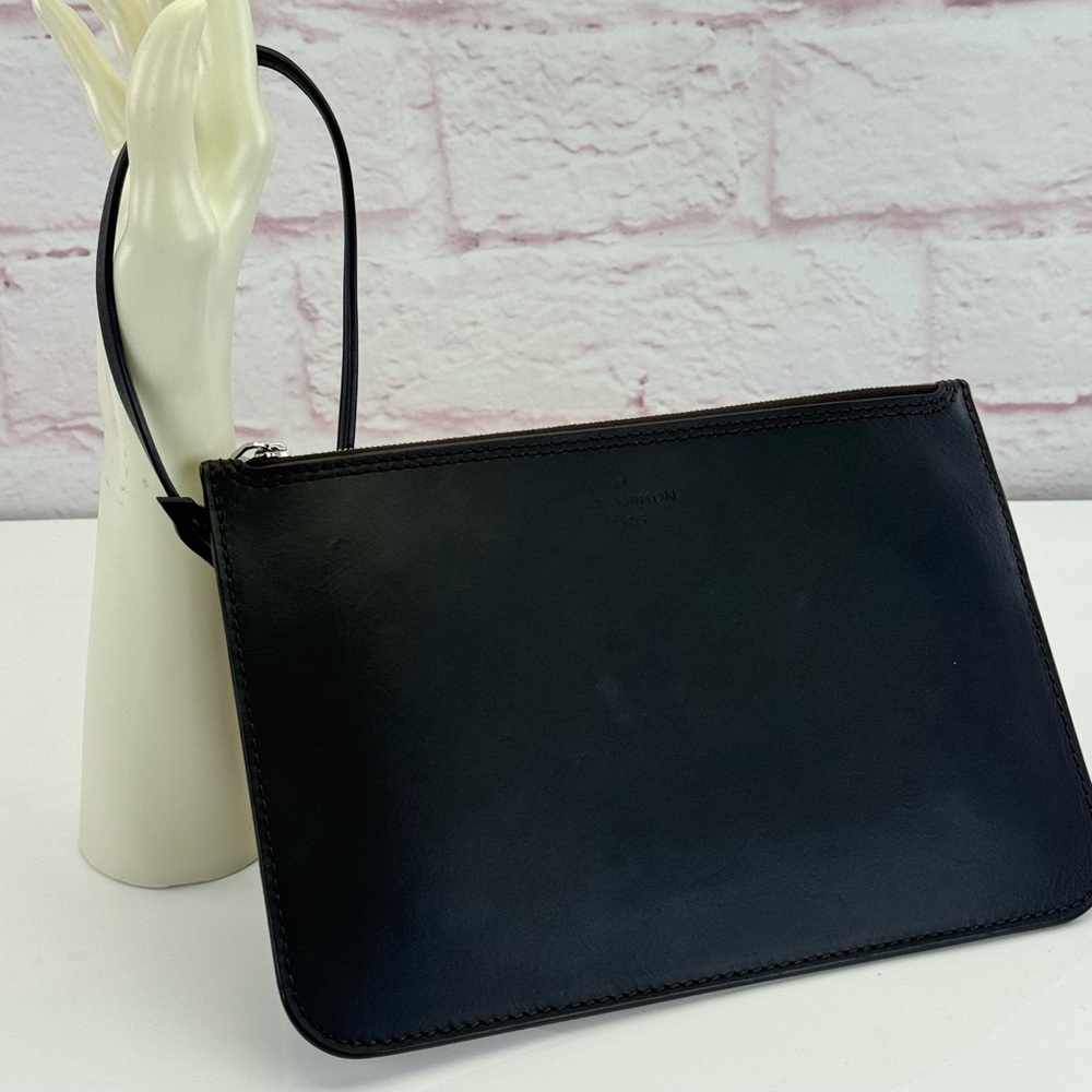 Louis Vuitton Chocolate Brown Leather Mahina Hina Pochette Wristlet